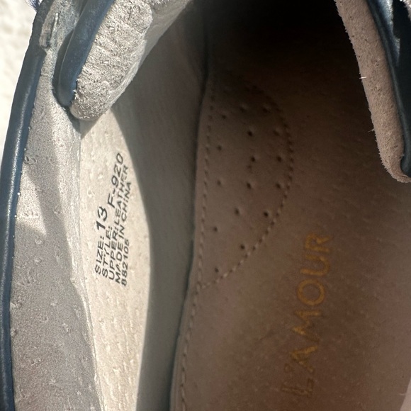 L’Amour Size 13 Navy Logan lace up mid-top shoe - Picture 7 of 8